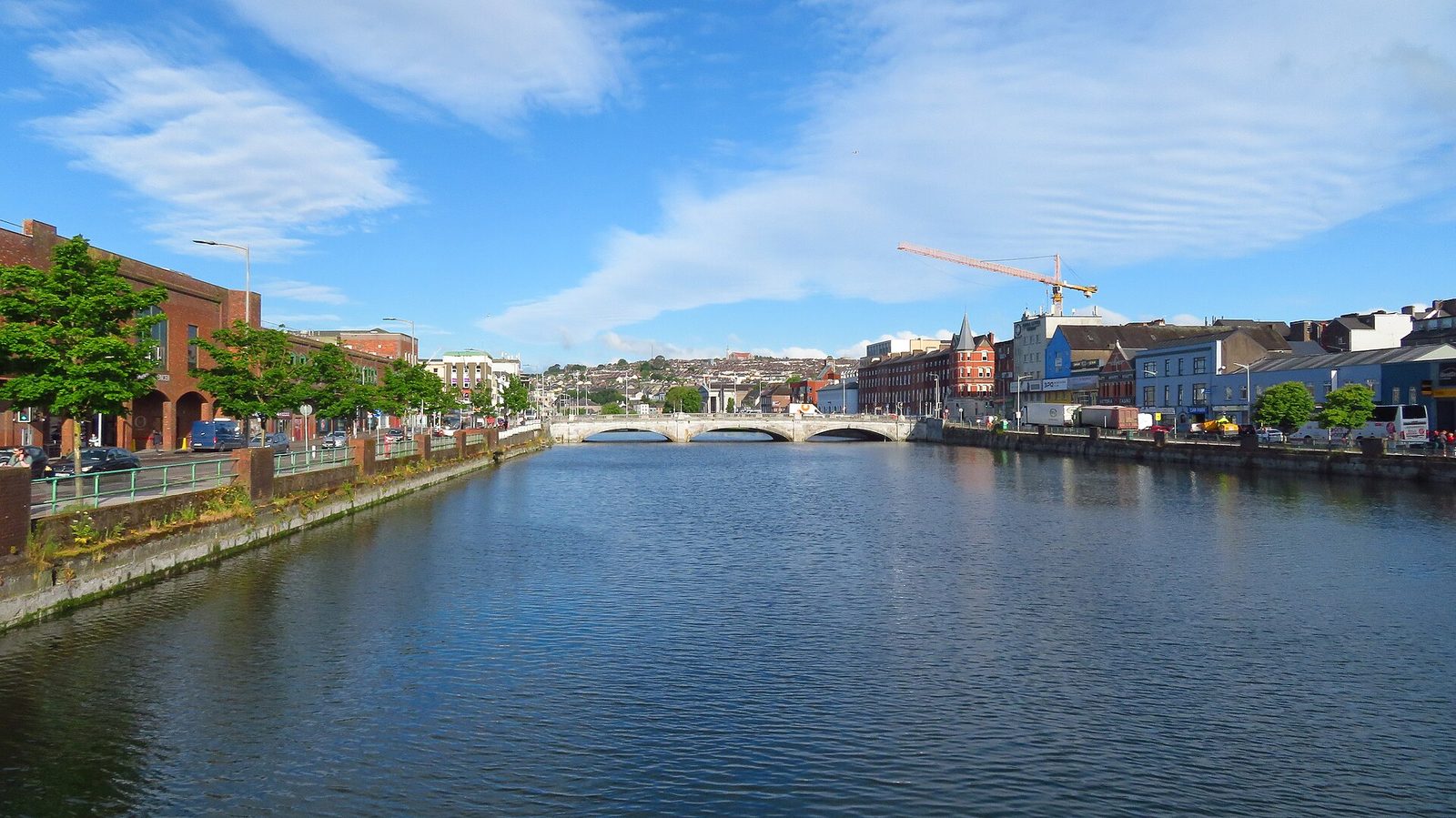 River Lee in Cork mit St Patrick’s Bridge